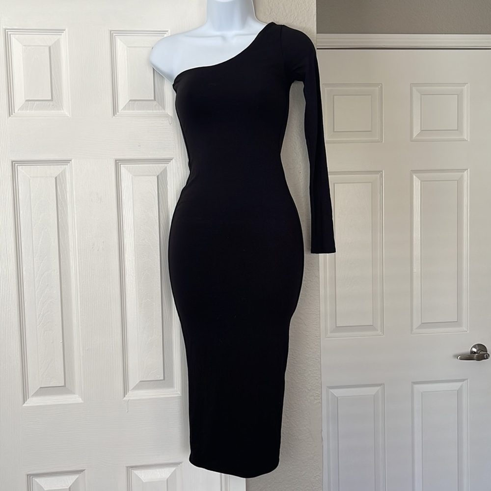 Naked Wardrobe One Shoulder dress